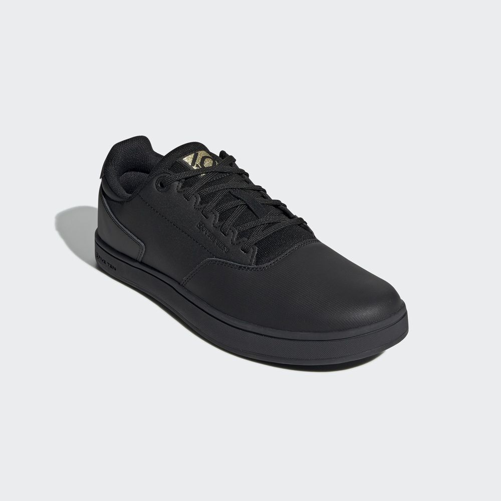 MTB kolesarski čevlji Five Ten District Flats-black/gold